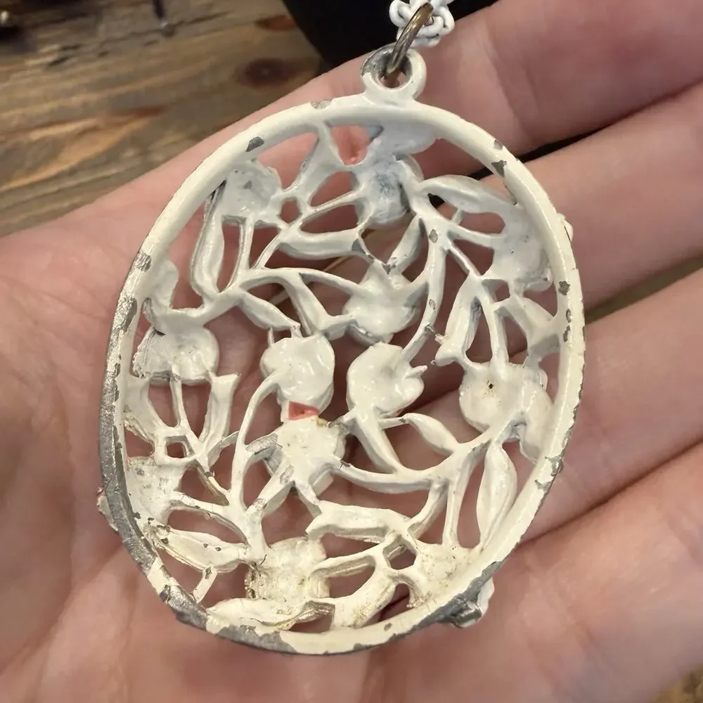 Vintage White Enamel Flower Rose Pendant Necklace 24” Length READ